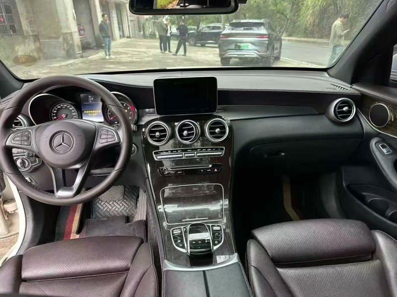 衡阳19年奔驰GLC4