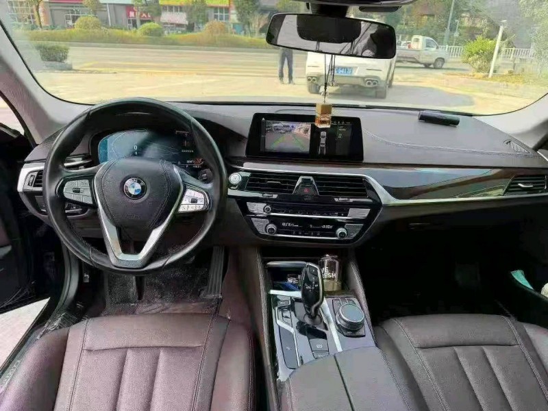 重庆20年宝马5系6