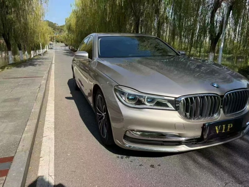 九江18年宝马7系3