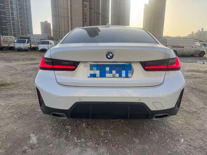 武汉23年宝马3系2