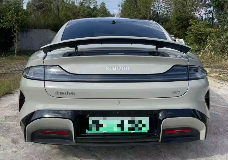 张家界24年小米SU79