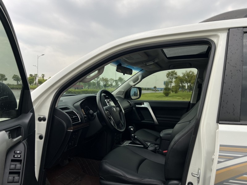 盐城19年丰田普拉多4