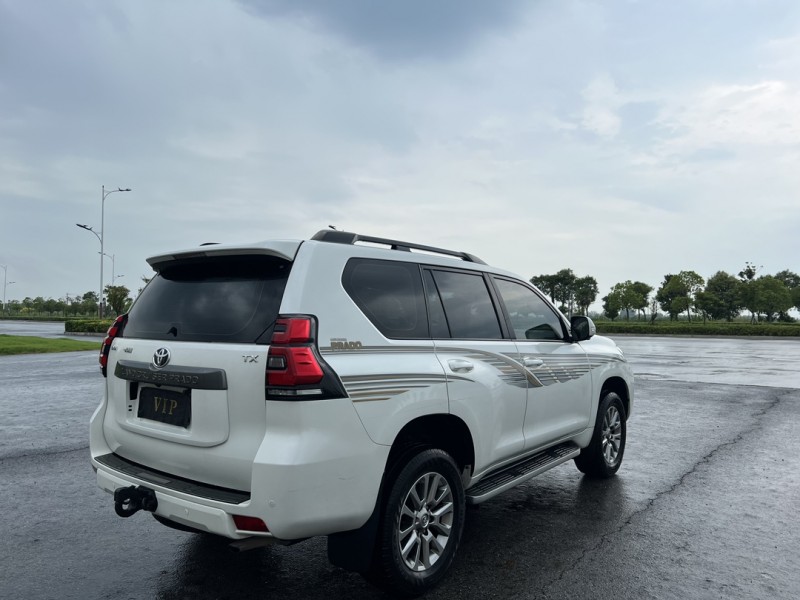 盐城19年丰田普拉多9