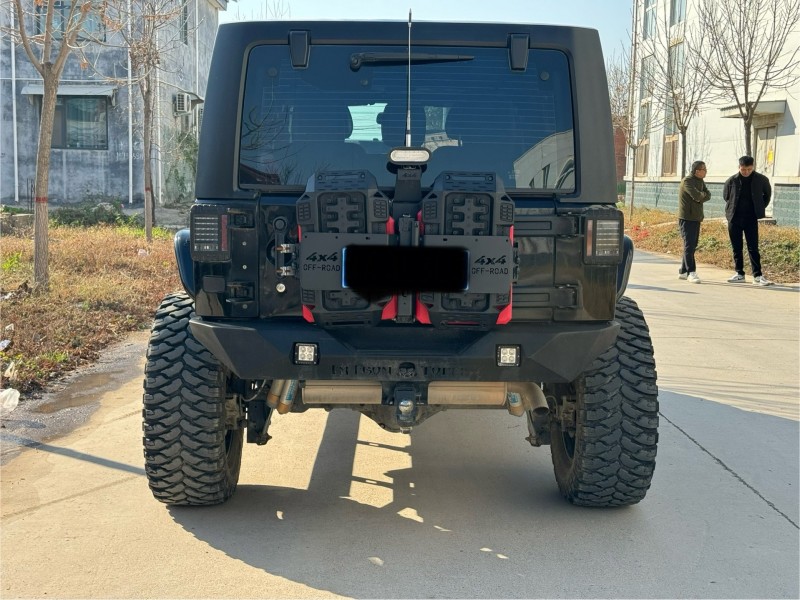 新乡15年Jeep牧马人8