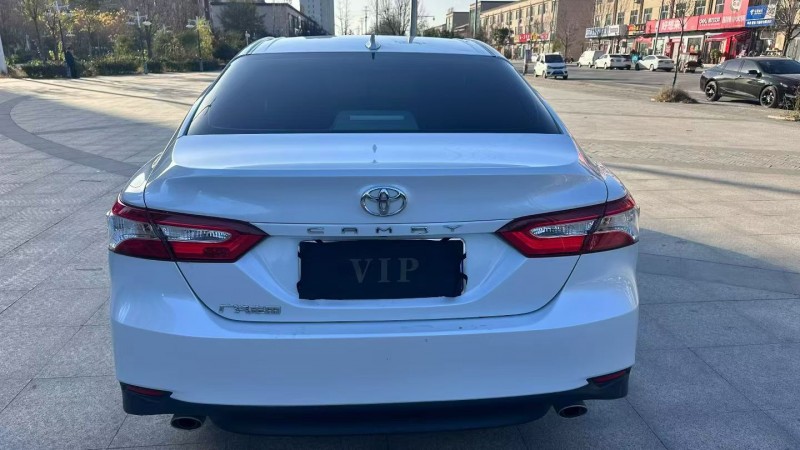 济宁23年丰田凯美瑞2