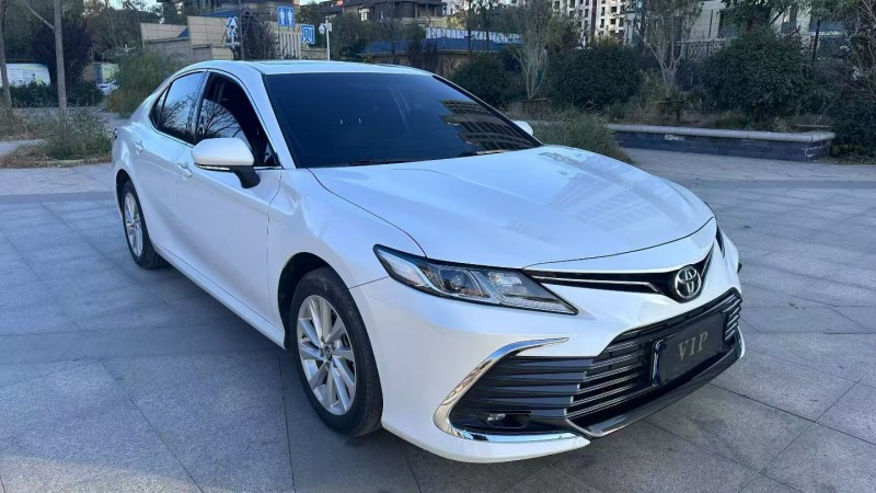 济宁23年丰田凯美瑞8