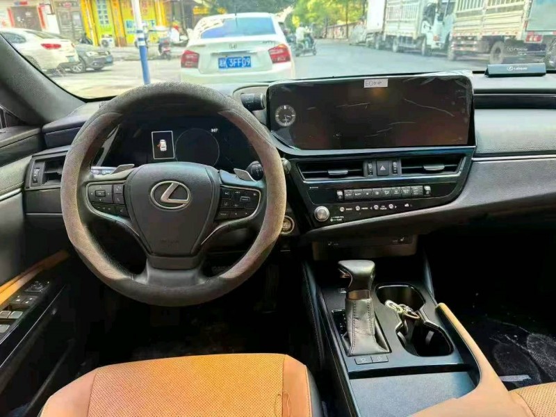 长沙24年雷克萨斯ES6