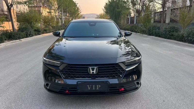 济宁23年本田雅阁1