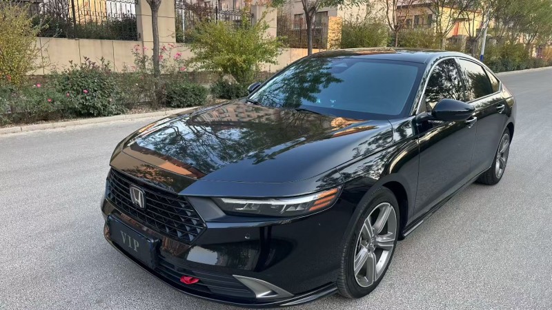 济宁23年本田雅阁8