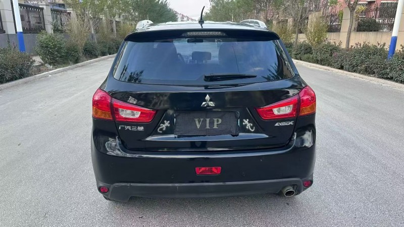 济宁17年三菱劲炫6