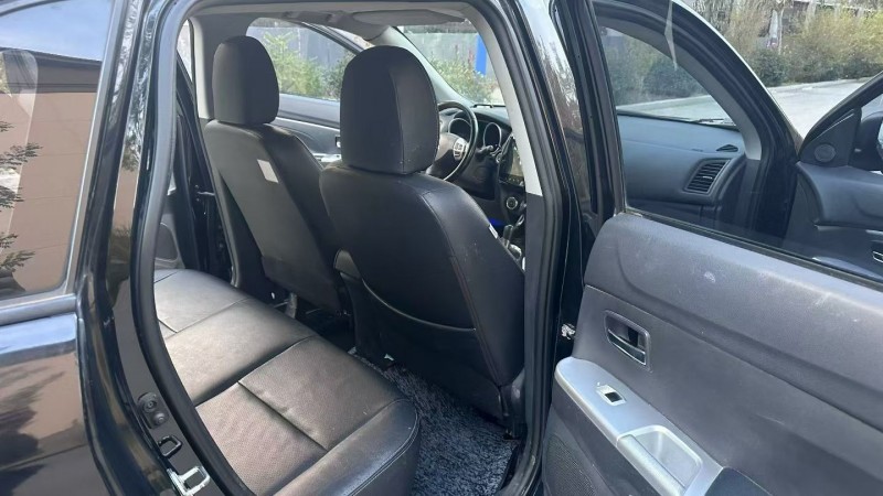 济宁17年三菱劲炫9