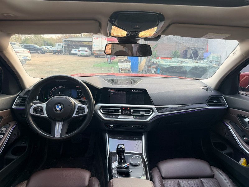 青岛22年宝马3系6