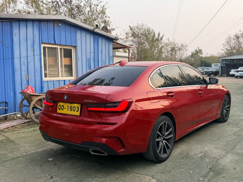 青岛22年宝马3系9