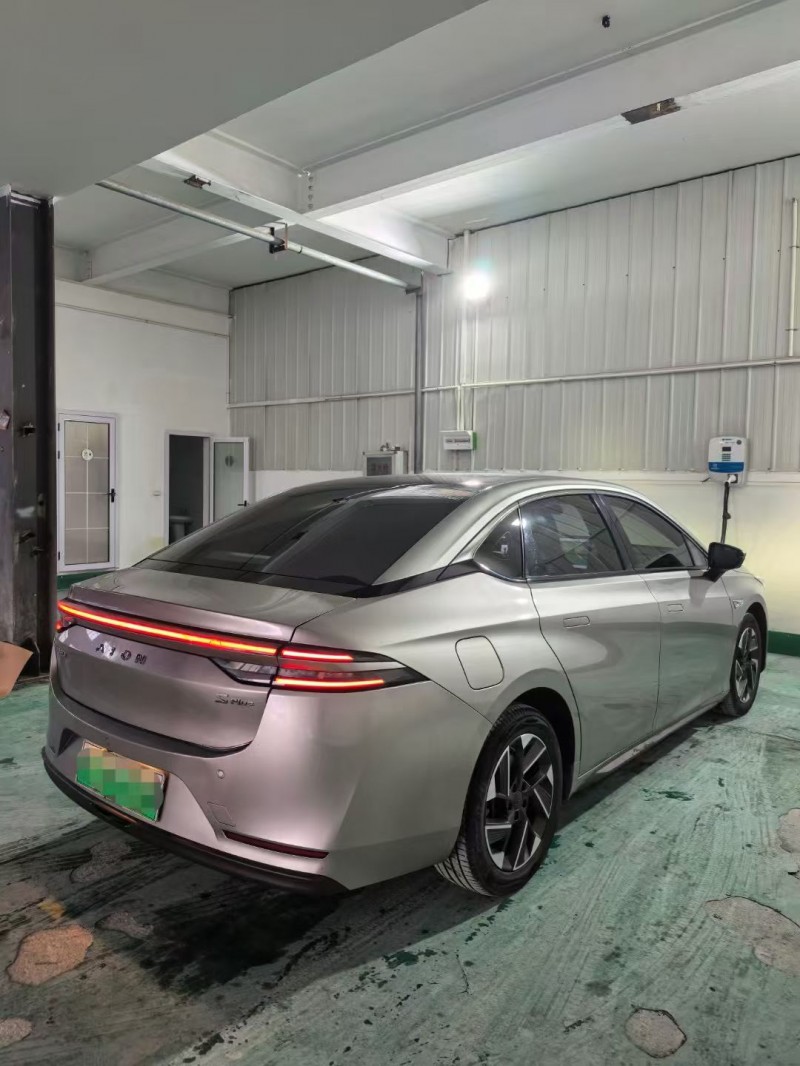 襄阳24年传祺埃安S9