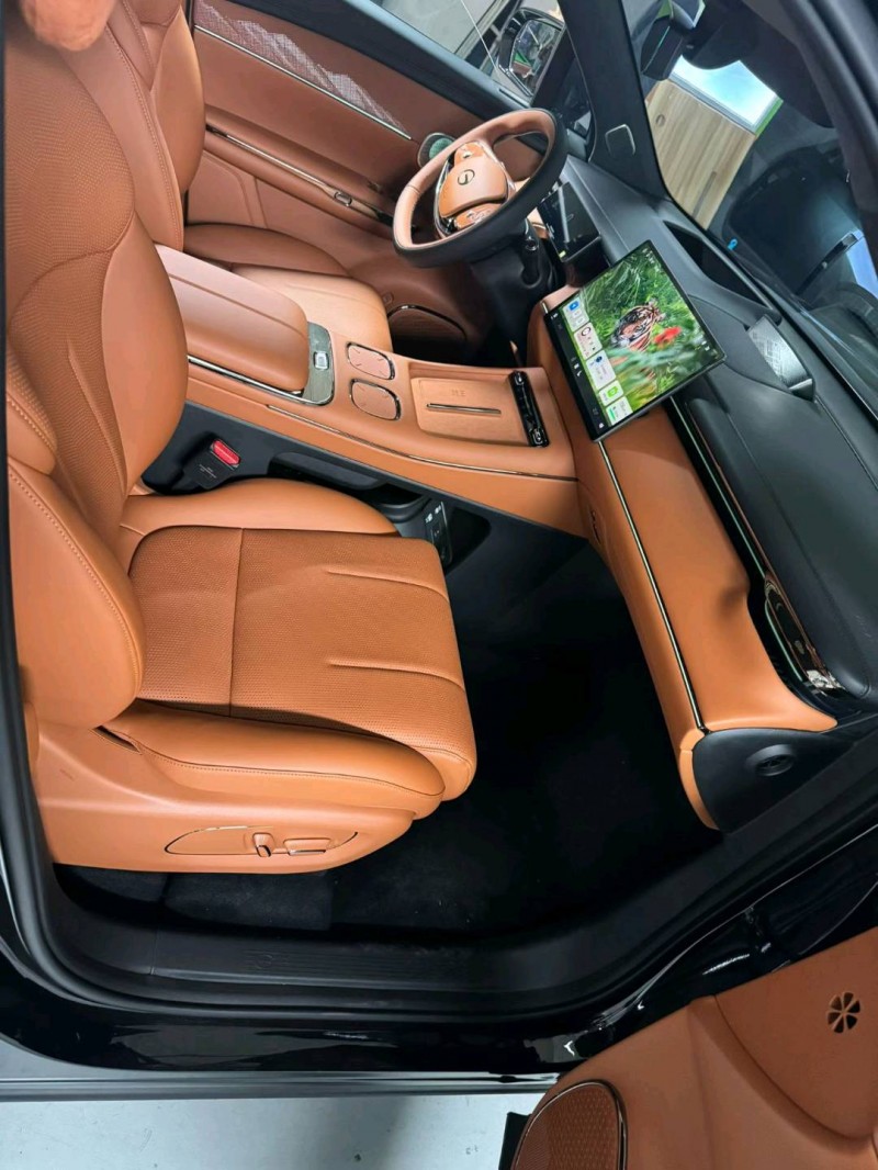 成都25年传祺向往S76