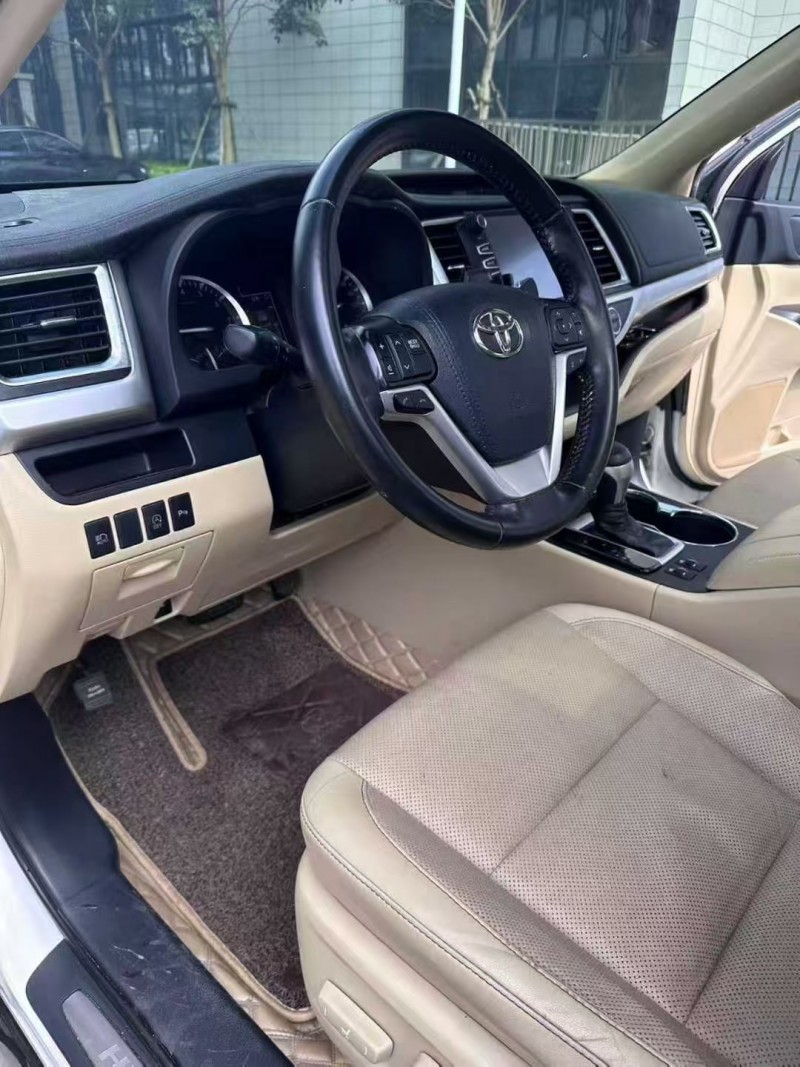 佛山21年丰田汉兰达4