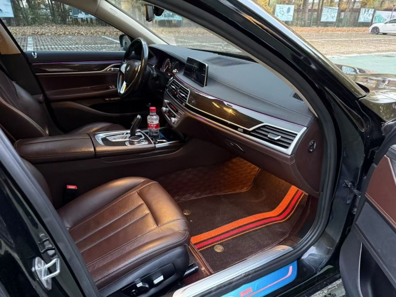 秦皇岛17年宝马7系5