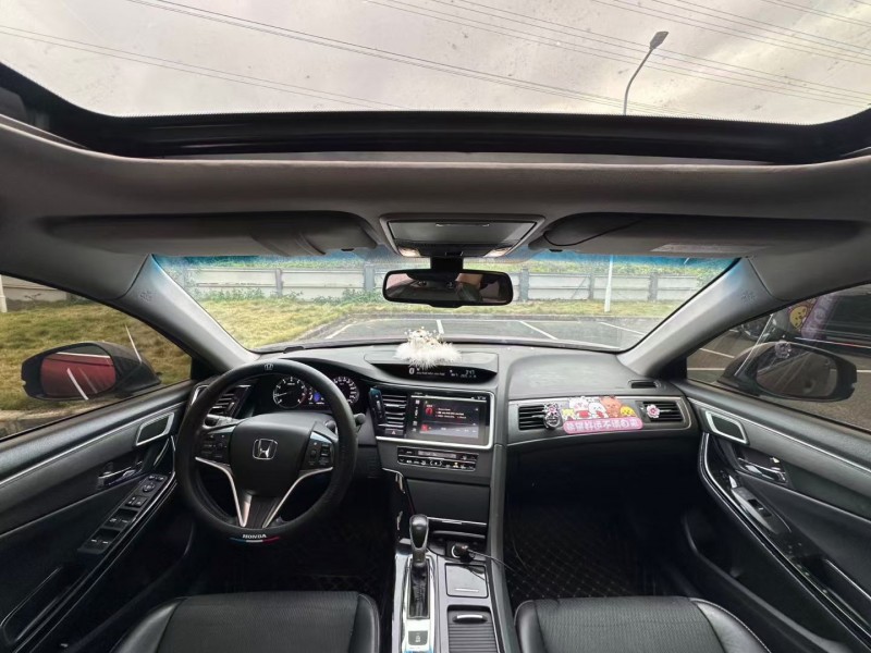 广州16年本田思铂睿7