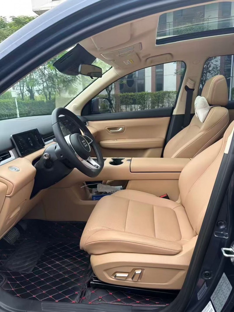 广州25年东风蓝电E56