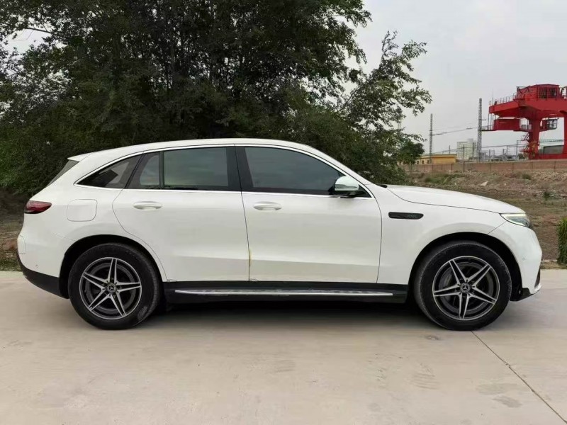 广州22年奔驰EQC6