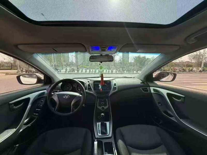 东莞17年现代朗动4