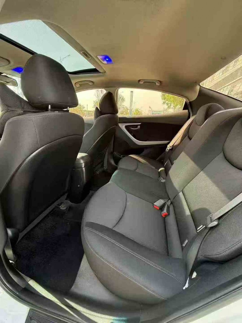 东莞17年现代朗动6