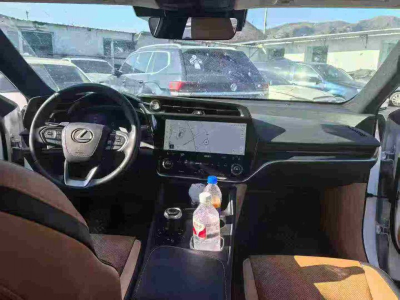 呼和浩特23年雷克萨斯RZ6