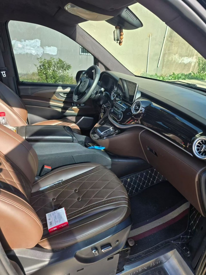 徐州21年奔驰威霆4