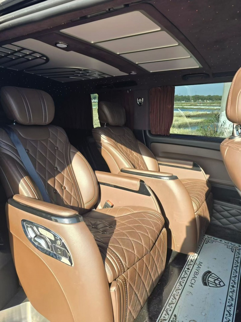 徐州21年奔驰威霆5