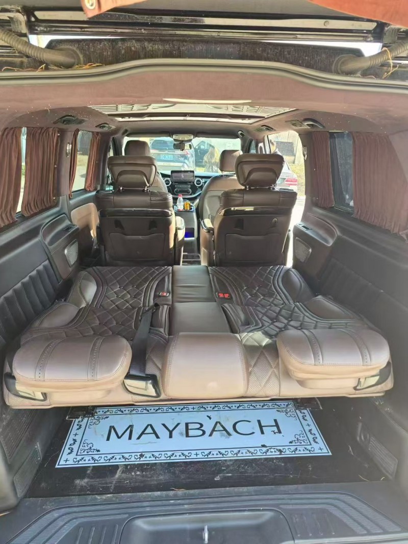 徐州21年奔驰威霆7