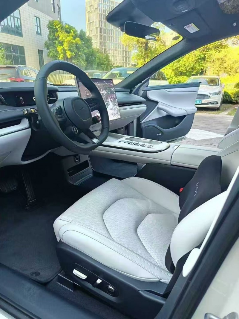 佛山25年小米SU75