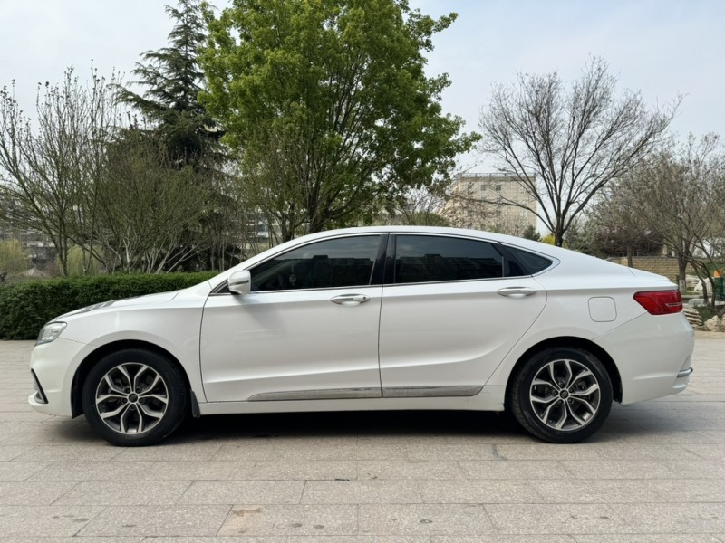 邢台18年吉利博瑞8