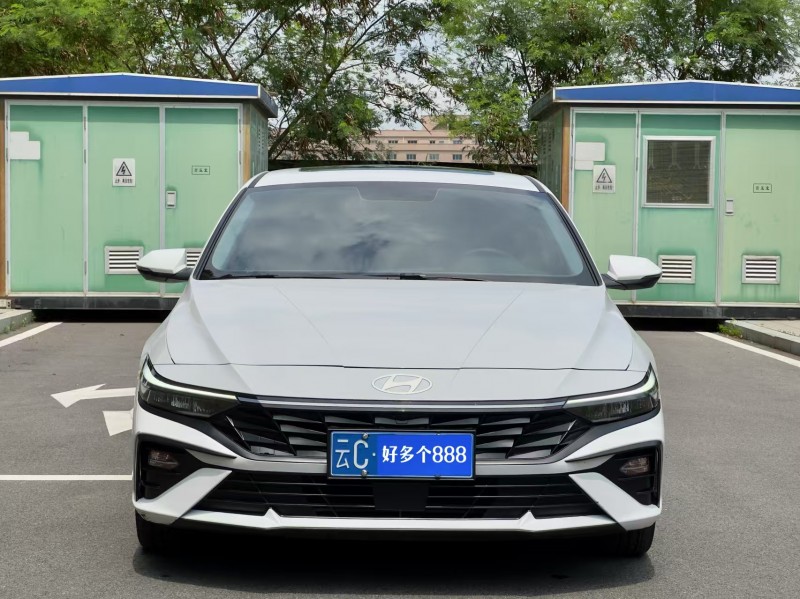 东莞24年现代伊兰特1
