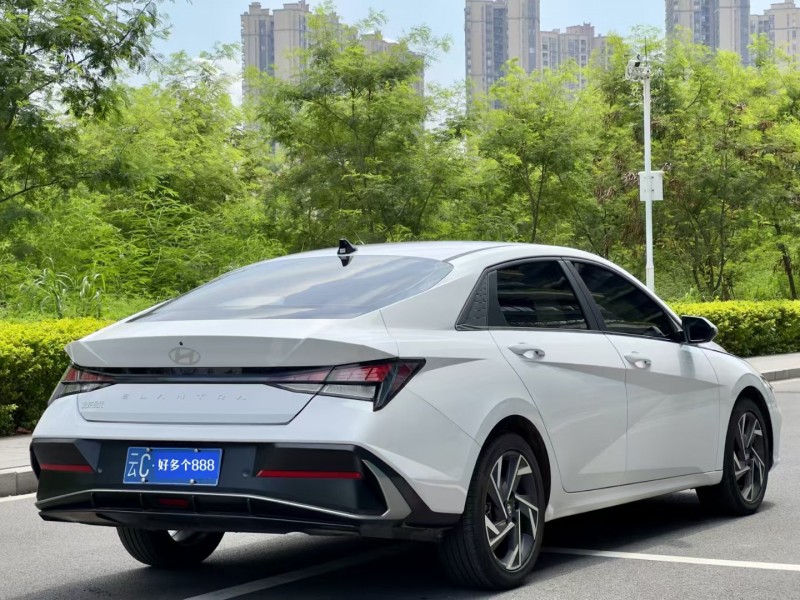 东莞24年现代伊兰特8