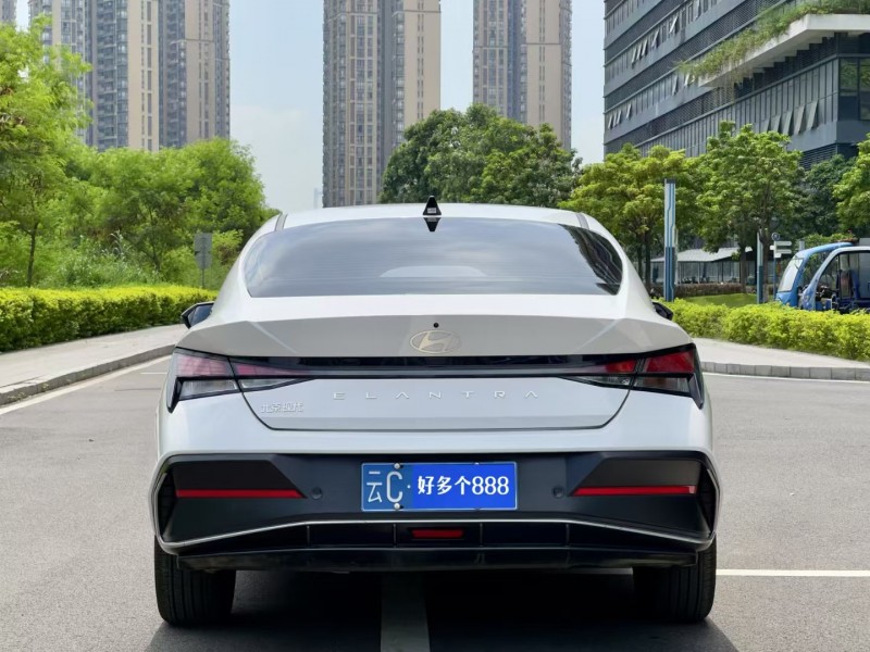 东莞24年现代伊兰特9