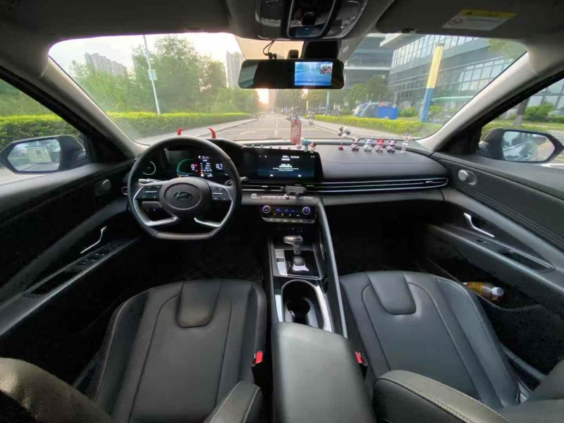 东莞23年现代伊兰特6