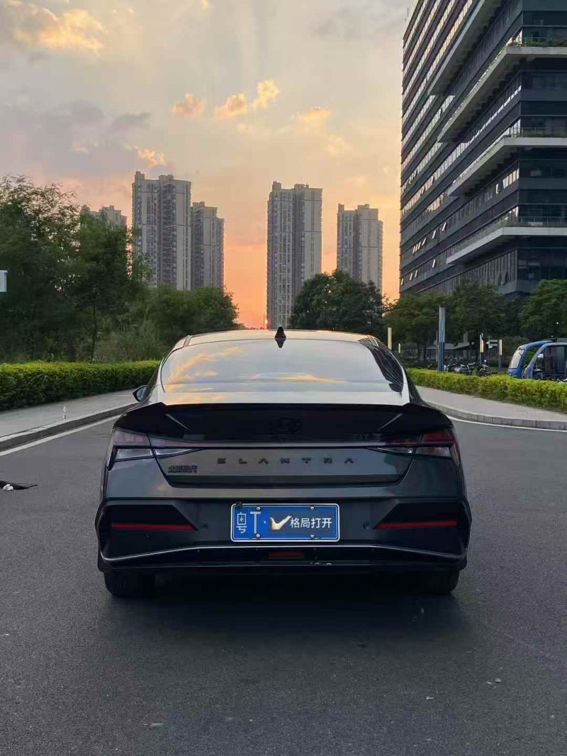 东莞23年现代伊兰特9