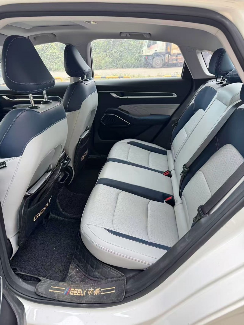 南昌22年吉利帝豪5