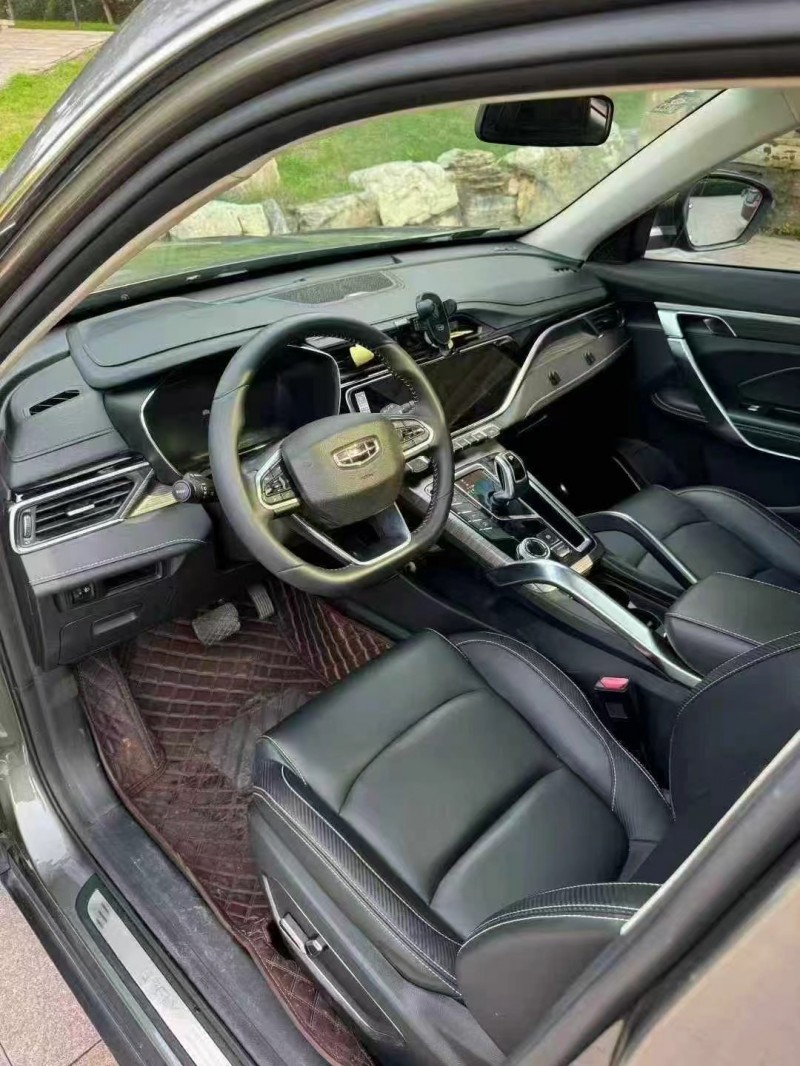 邢台20年吉利博越3