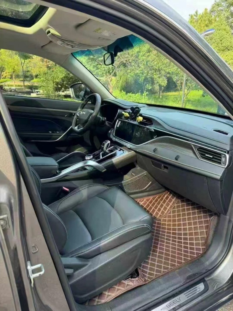 邢台20年吉利博越6