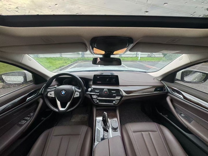 广州20年宝马5系9