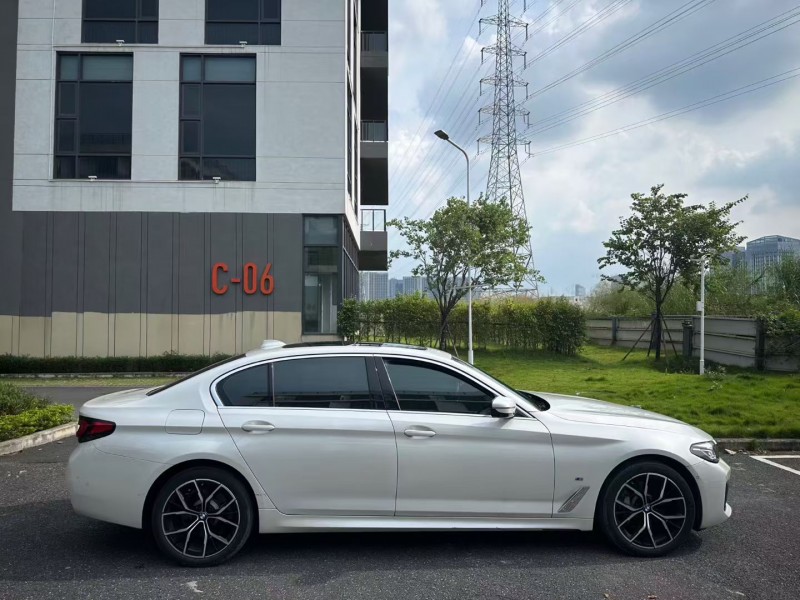 广州23年宝马5系4