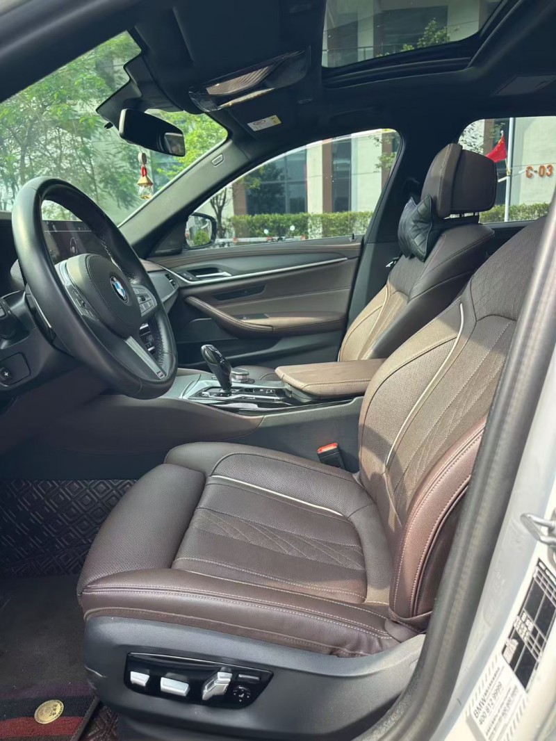 广州23年宝马5系8