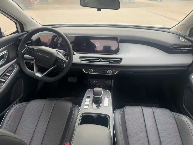 菏泽25年北汽新能源EU系列6