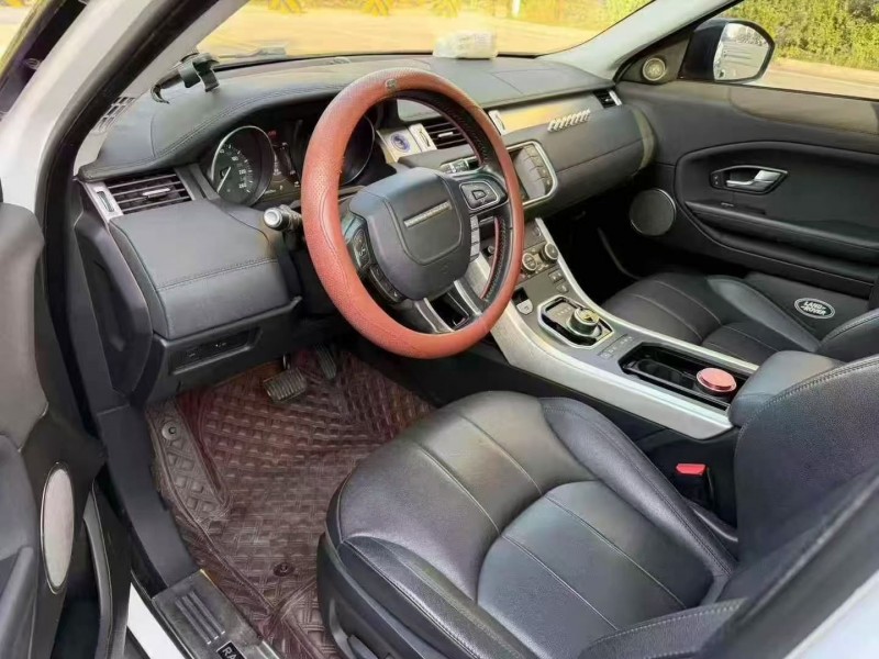 张家界18年路虎极光6