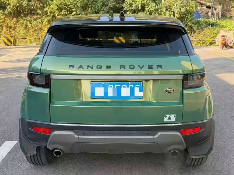 张家界18年路虎极光8