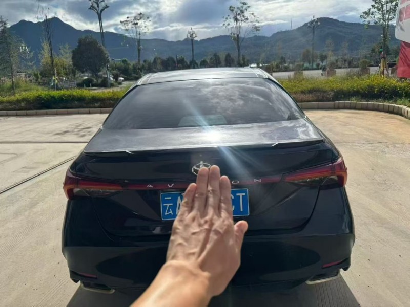 昆明22年丰田亚洲龙5