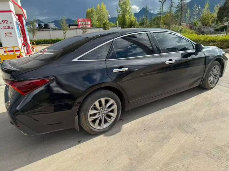 昆明22年丰田亚洲龙6