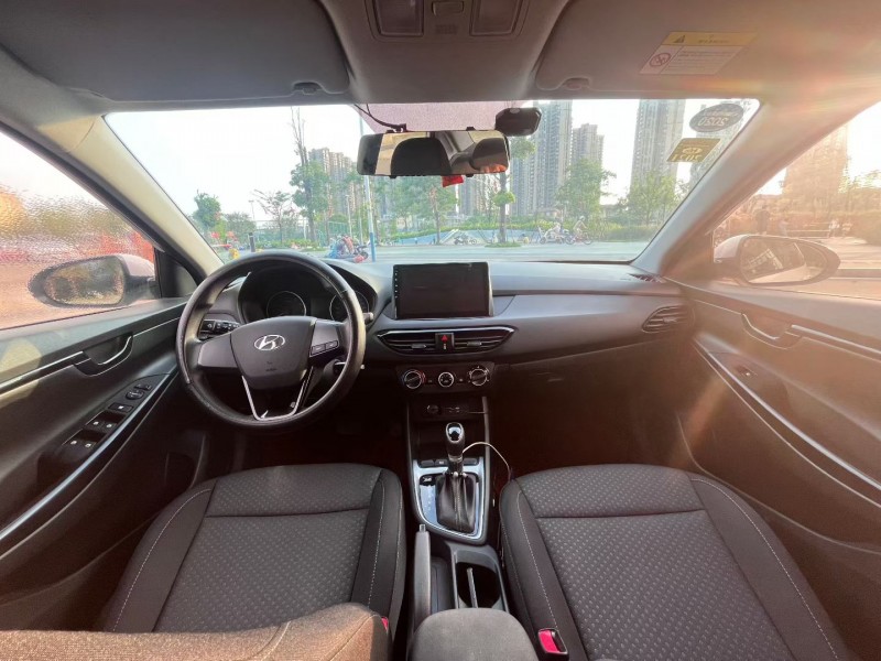 东莞19年现代悦动6