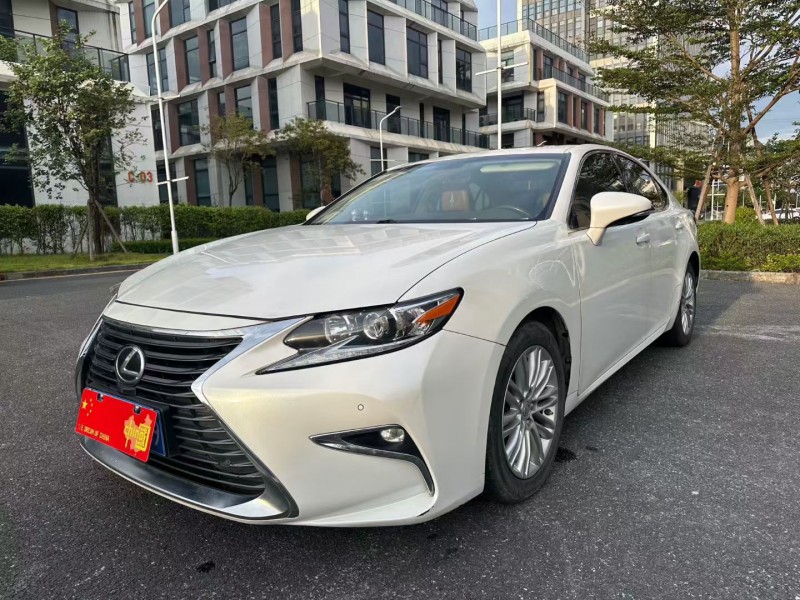 广州17年雷克萨斯ES4